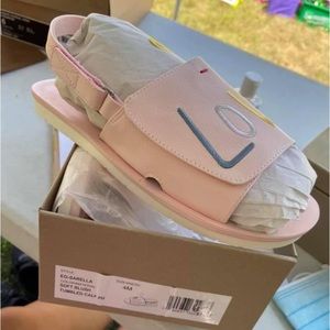 Kid girls size 4 sandals